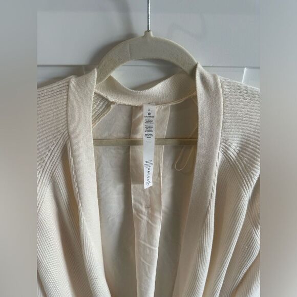 Lululemon Still At Ease Wrap Angel Wing - Picture 5 of 10